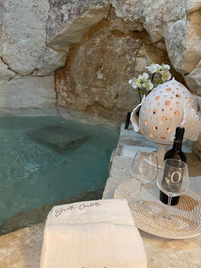 Grotta Carlotta Bed & Breakfast Ostuni Eksteriør bilde