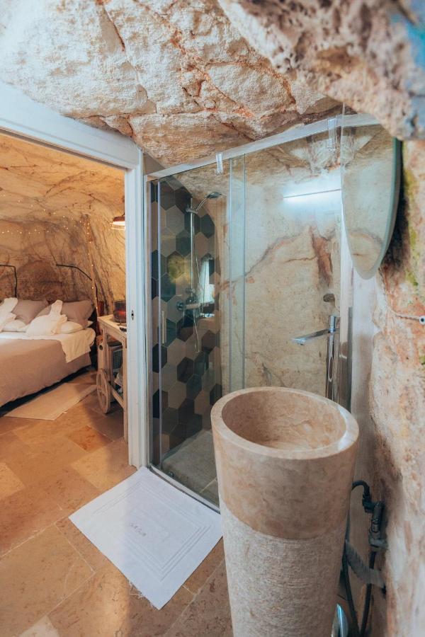 Grotta Carlotta Bed & Breakfast Ostuni Eksteriør bilde