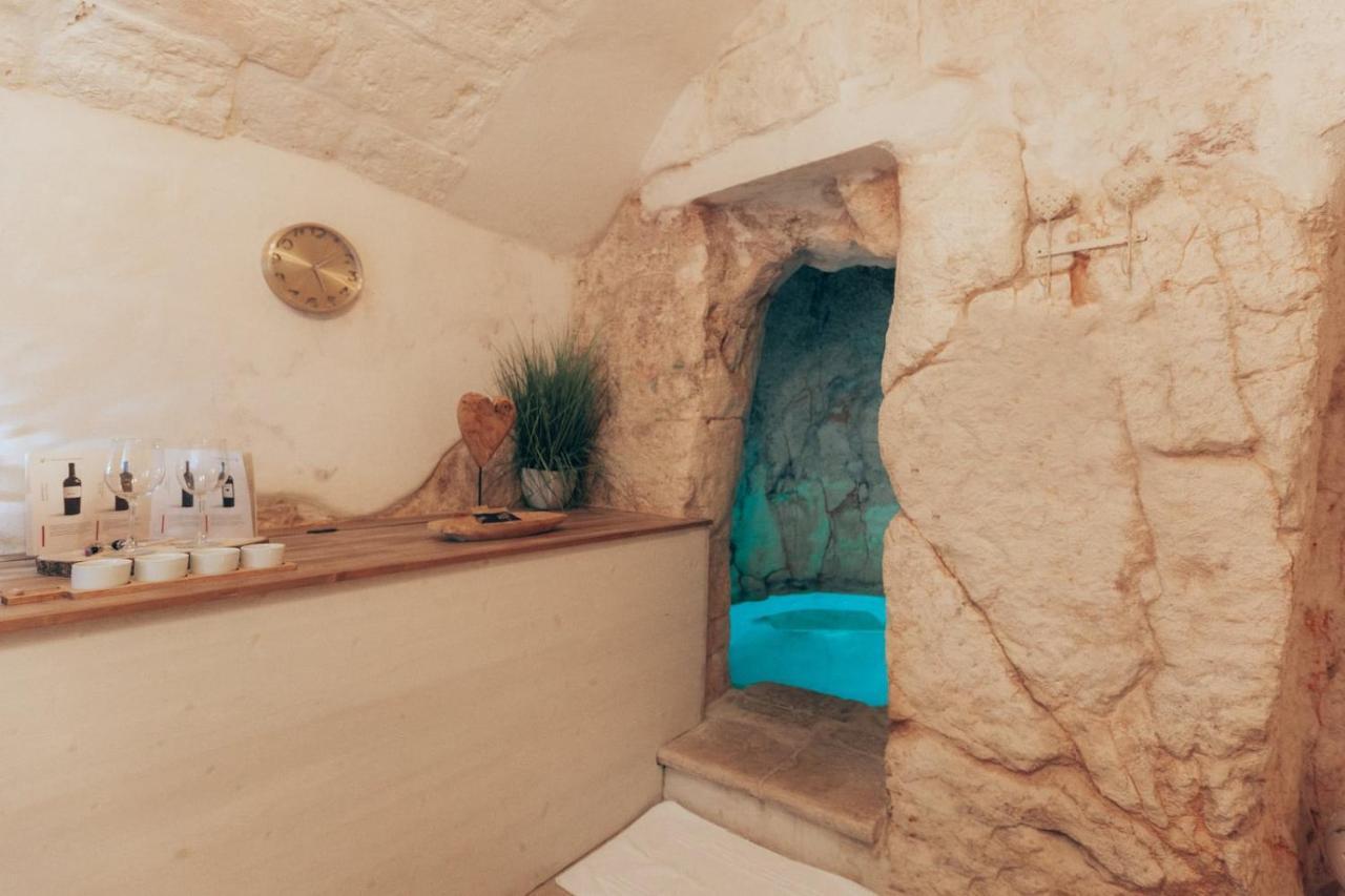 Grotta Carlotta Bed & Breakfast Ostuni Eksteriør bilde